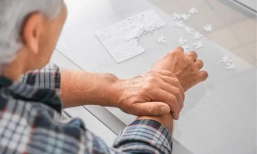 Incisionless Brain Treatment Offers New Hope for Parkinson's Patients with Medication-Resistant Tremor
